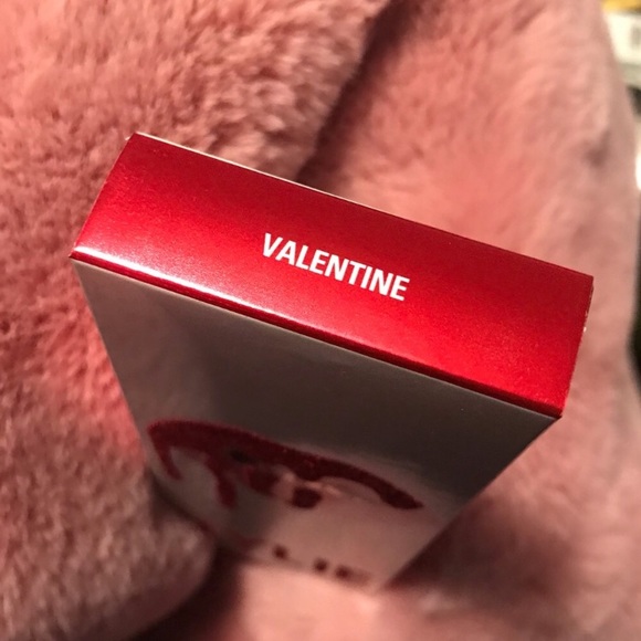 Kylie Cosmetics Valentine Lip Kit - Picture 3 of 3